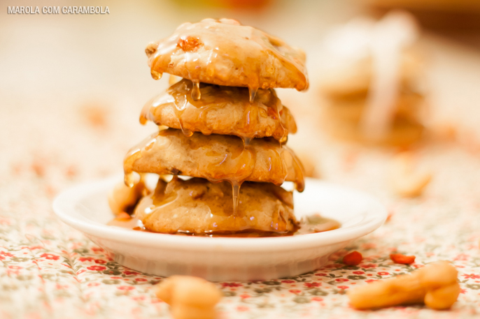 Receita de cookie de goji berry com blueberry e castanhas de caju