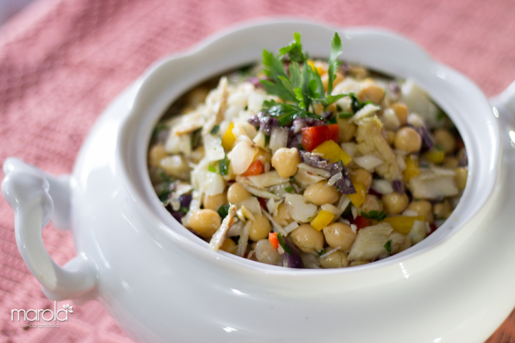 Receita de Salada de Grão de Bico com Bacalhau