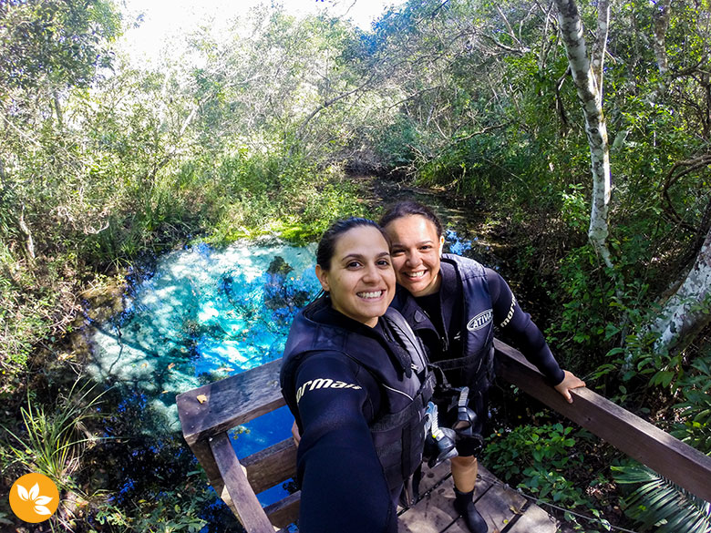 Flutuação no Rio Sucuri - Amanda e Eloah