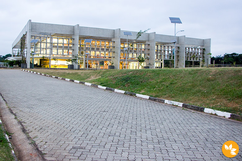 Conheça a Biblioteca Parque Villa-Lobos