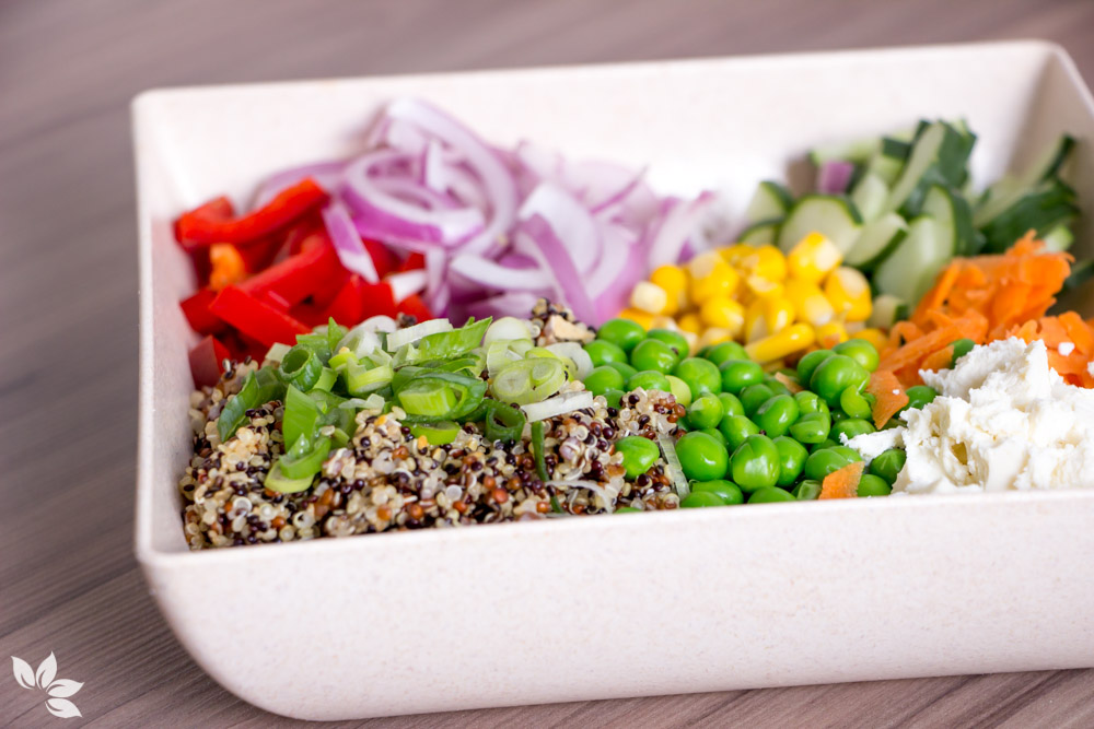 Receita de Salada de Quinoa - Receita leve e prática para o dia a dia.