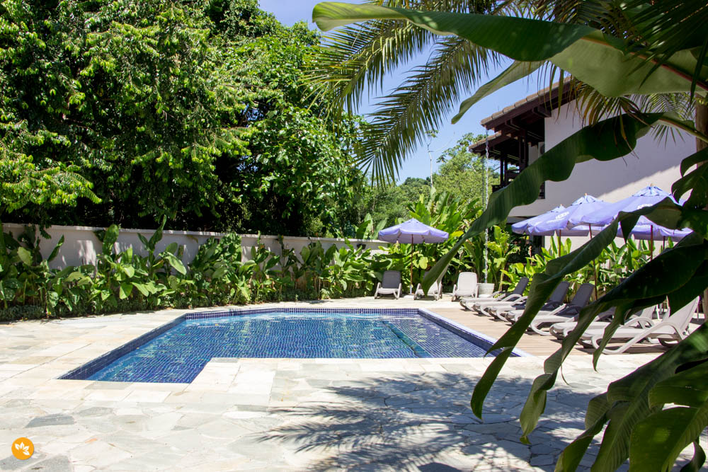 Piscina no Amarras Hotel em São Sebastião