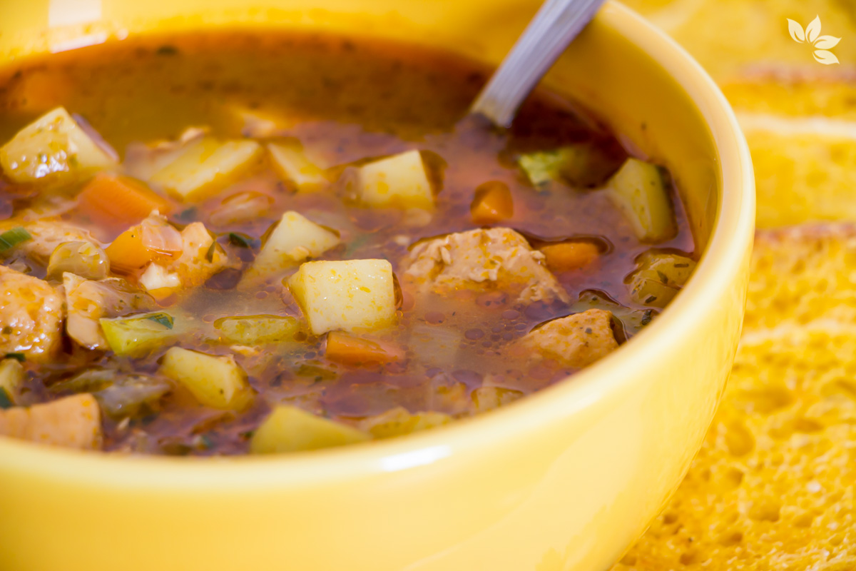 Receita de Sopa de Frango com Legumes