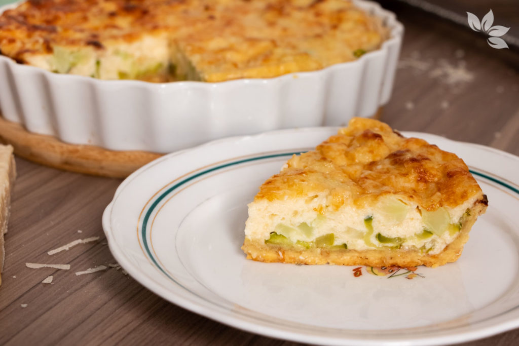 Receita de Torta de Couve Flor com Abobrinha e Grana Padano - Torta vegetariana