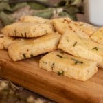 Receita de Biscoito de Parmesão com Cebolinha