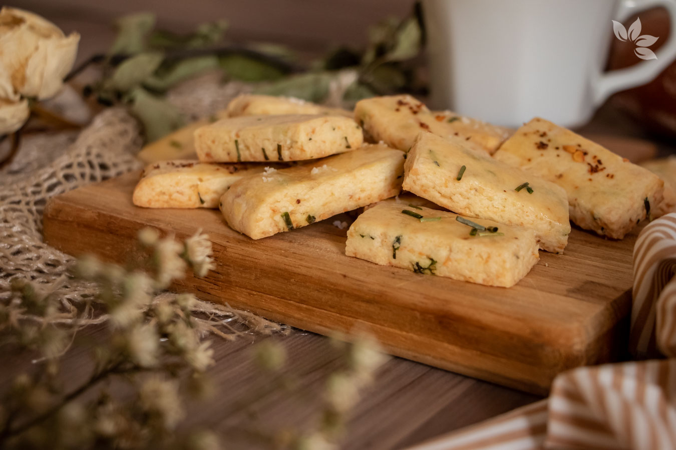 Receita de Biscoito de Parmesão com Cebolinha - Shortbread de parmesão com cebolinha